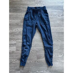 Lululemon Beyond the Studio Jogger In True Navy Size 4